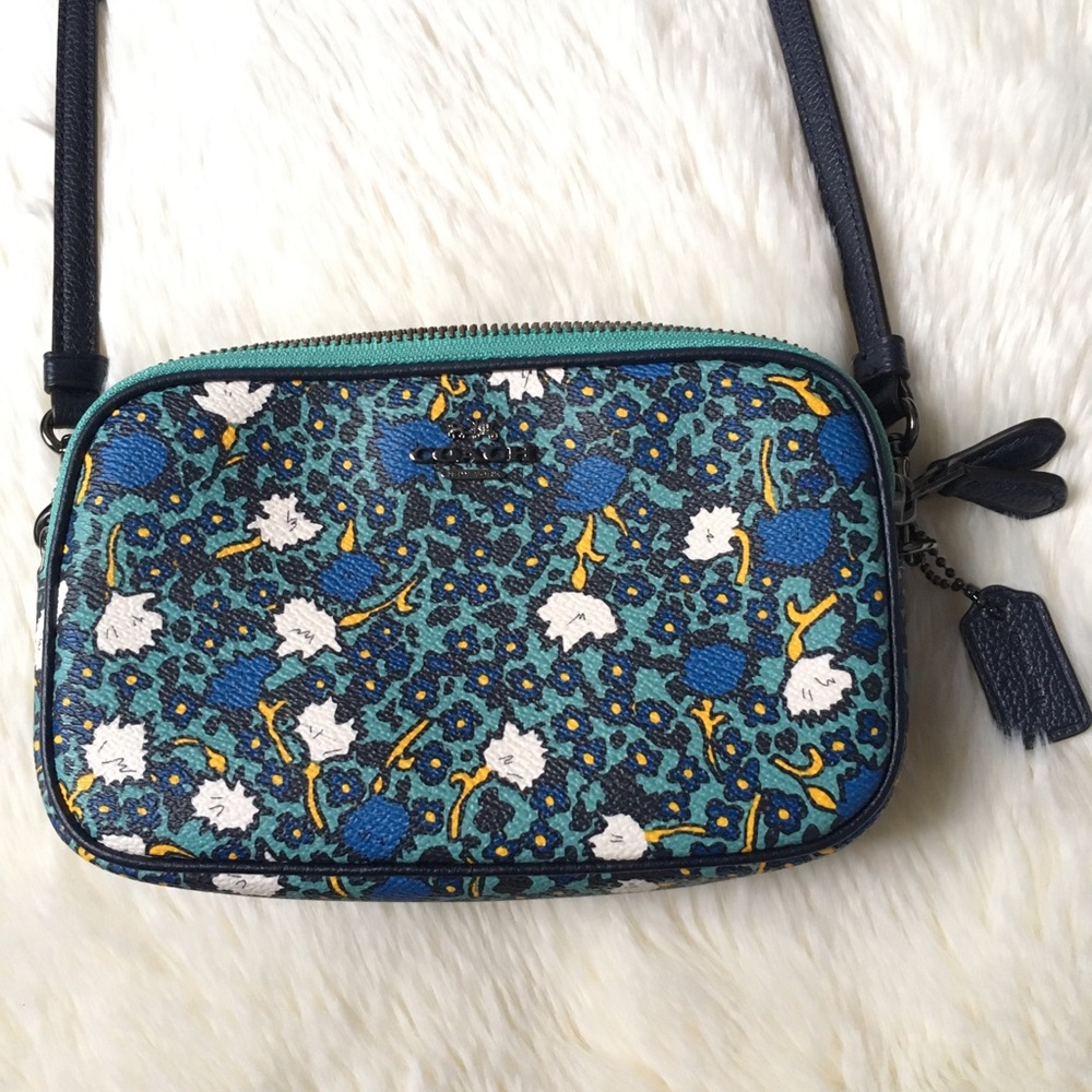 NWOT Coach Yankee Floral Crossbody Bag